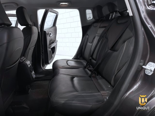 Jeep Compass 1.3 T270 TURBO FLEX LONGITUDE AT6 2022/2023 cinza à venda na Unique Automóveis em Indaiatuba — foto 13