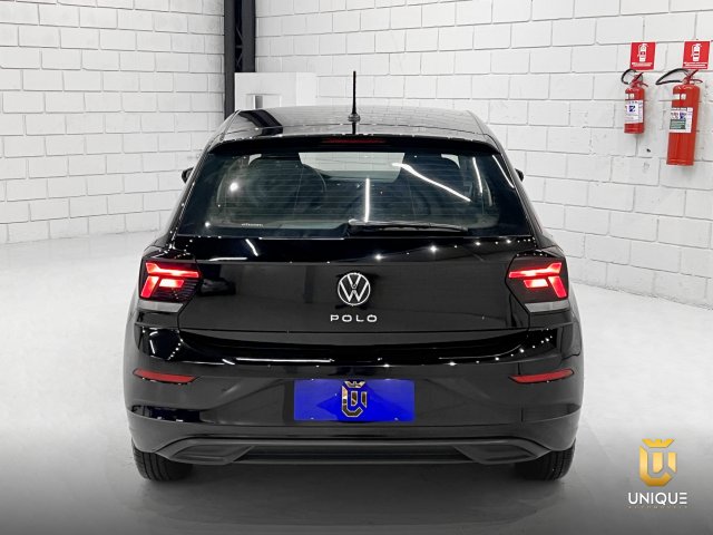 Volkswagen Polo 1.0 MPI MANUAL 2023/2024 preto à venda na Unique Automóveis em Indaiatuba — foto 5