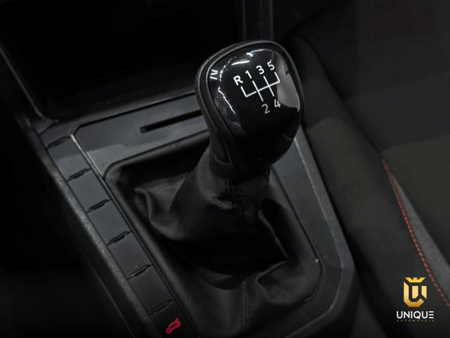 Volkswagen Polo 1.0 MPI MANUAL 2023/2024 preto à venda na Unique Automóveis em Indaiatuba — foto 13
