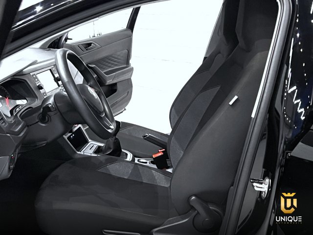 Volkswagen Polo 1.0 MPI MANUAL 2023/2024 preto à venda na Unique Automóveis em Indaiatuba — foto 17