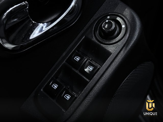 Renault Duster 1.6 16V SCE FLEX DYNAMIQUE X-TRONIC 2017/2018 cinza à venda na Unique Automóveis em Indaiatuba — foto 18