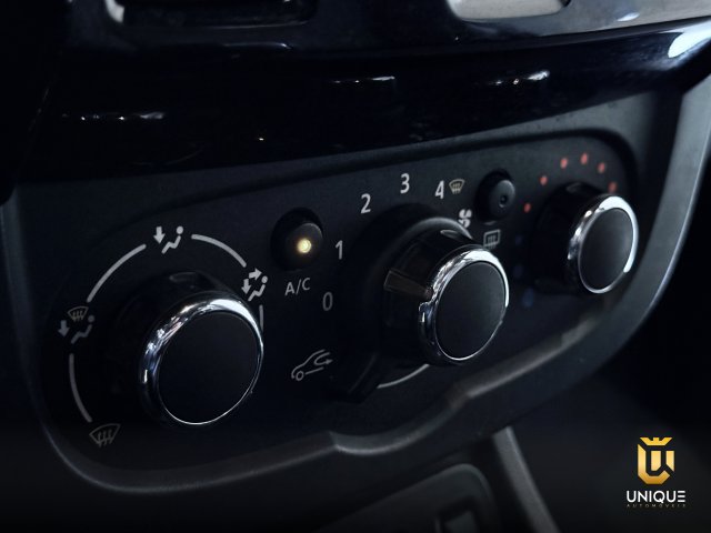 Renault Duster 1.6 16V SCE FLEX DYNAMIQUE X-TRONIC 2017/2018 cinza à venda na Unique Automóveis em Indaiatuba — foto 20