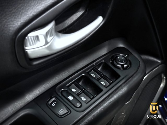 Jeep Renegade 1.3 T270 TURBO FLEX LONGITUDE AT6 2022/2023 azul à venda na Unique Automóveis em Indaiatuba — foto 11