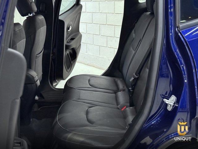 Jeep Renegade 1.3 T270 TURBO FLEX LONGITUDE AT6 2022/2023 azul à venda na Unique Automóveis em Indaiatuba — foto 19