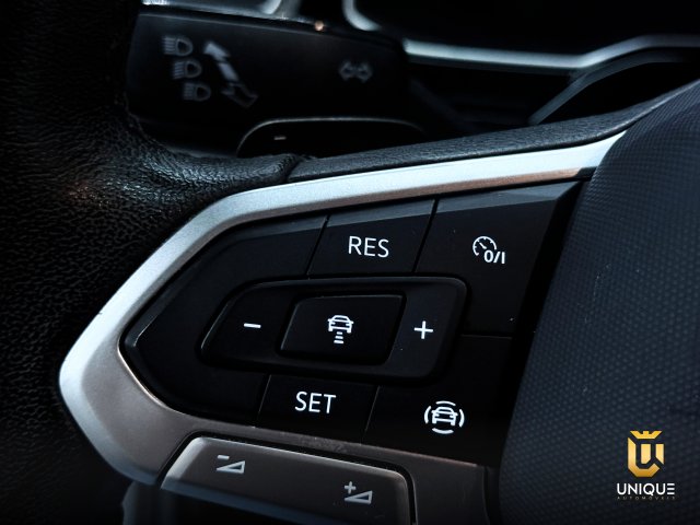 Volkswagen Nivus 1.0 200 TSI TOTAL FLEX HIGHLINE AUTOMÁTICO 2021/2022 cinza à venda na Unique Automóveis em Indaiatuba — foto 12