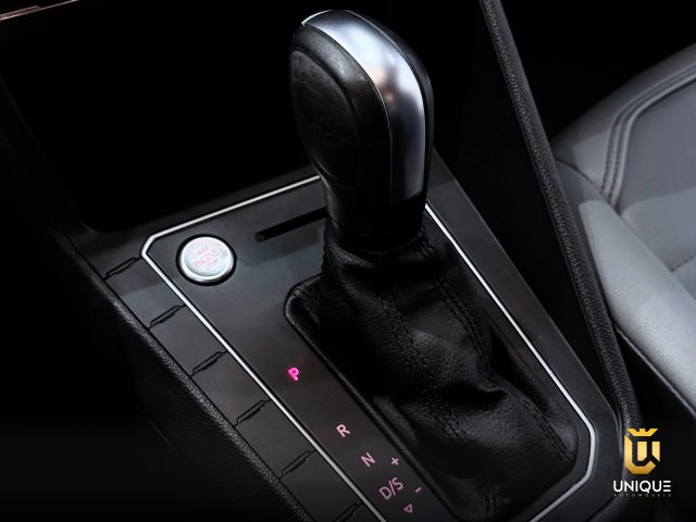 Volkswagen Nivus 1.0 200 TSI TOTAL FLEX HIGHLINE AUTOMÁTICO 2021/2022 cinza à venda na Unique Automóveis em Indaiatuba — foto 13