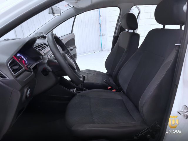 Volkswagen Gol 1.0 12V MPI TOTALFLEX 4P MANUAL 2021/2022 branco à venda na Unique Automóveis em Indaiatuba — foto 17
