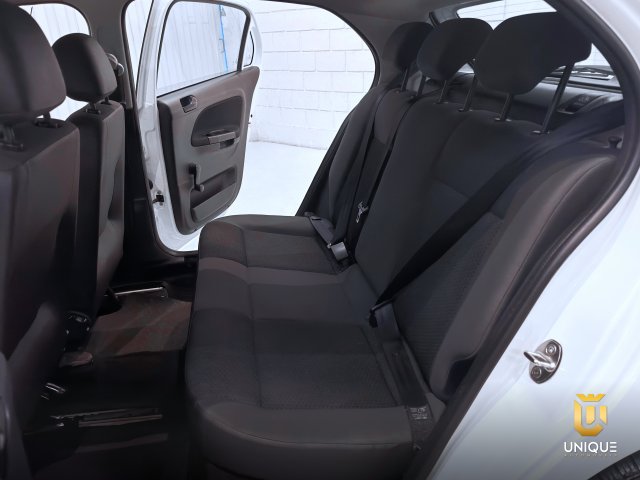 Volkswagen Gol 1.0 12V MPI TOTALFLEX 4P MANUAL 2021/2022 branco à venda na Unique Automóveis em Indaiatuba — foto 20