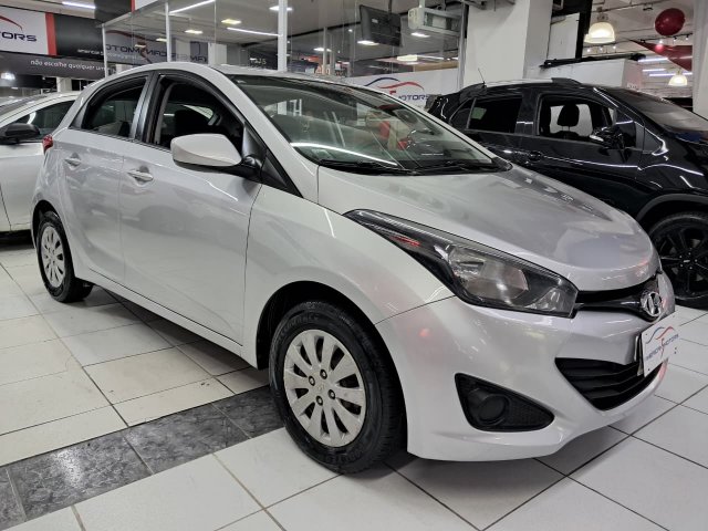 foto do veículo Hyundai HB20   1.6 COMFORT PLUS 16V FLEX 4P MANUAL