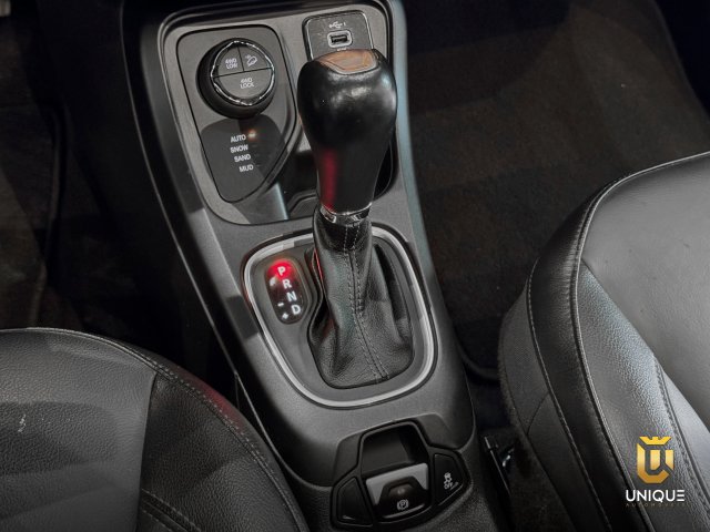 Jeep Compass 2.0 16V DIESEL LIMITED 4X4 AUTOMÁTICO 2019 branco à venda na Unique Automóveis em Indaiatuba — foto 16