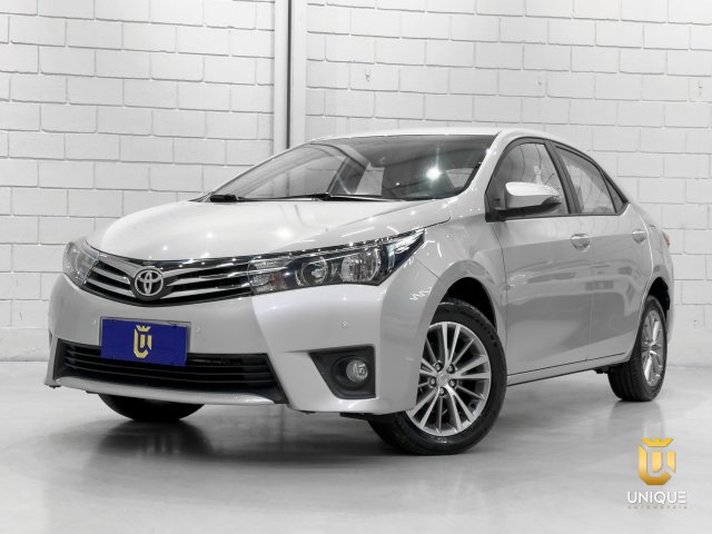 Detalhe do Toyota Corolla XEi na Unique Automóveis em Indaiatuba