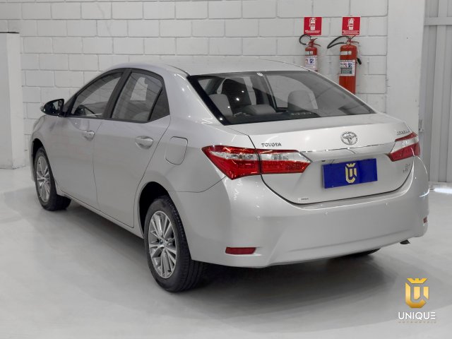 Toyota Corolla 2.0 XEI 16V FLEX 4P AUTOMÁTICO 2016/2017 prata à venda na Unique Automóveis em Indaiatuba — foto 6