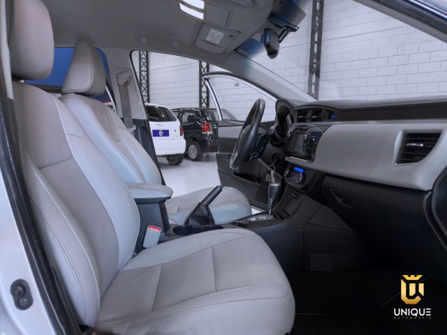 Toyota Corolla 2.0 XEI 16V FLEX 4P AUTOMÁTICO 2016/2017 prata à venda na Unique Automóveis em Indaiatuba — foto 12