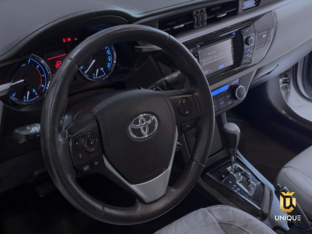 Toyota Corolla 2.0 XEI 16V FLEX 4P AUTOMÁTICO 2016/2017 prata à venda na Unique Automóveis em Indaiatuba — foto 13