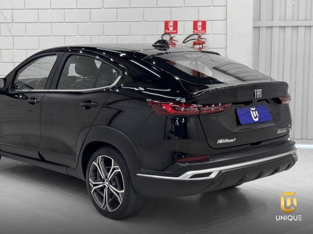 Fiat Fastback 1.0 TURBO 200 FLEX IMPETUS CVT 2023 preto à venda na Unique Automóveis em Indaiatuba — foto 6