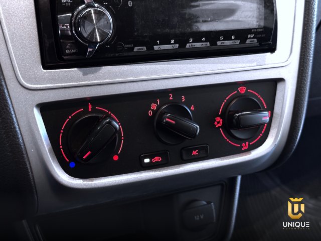 Volkswagen Gol 1.0 MI SPECIAL 8V FLEX 4P MANUAL 2015/2016 prata à venda na Unique Automóveis em Indaiatuba — foto 15