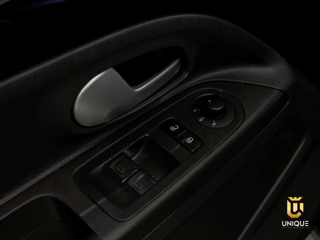 Volkswagen Up 1.0 170 TSI TOTAL FLEX XTREME 4P MANUAL 2019/2020 preto à venda na Unique Automóveis em Indaiatuba — foto 13