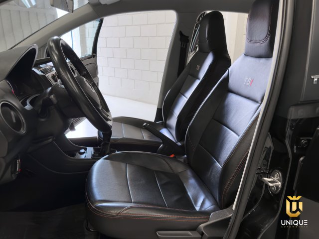 Volkswagen Up 1.0 170 TSI TOTAL FLEX XTREME 4P MANUAL 2019/2020 preto à venda na Unique Automóveis em Indaiatuba — foto 19