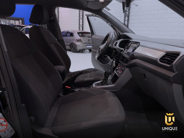 Volkswagen T-cross 1.0 200 TSI TOTAL FLEX COMFORTLINE AUTOMÁTICO 2022/2023 preto à venda na Unique Automóveis em Indaiatuba — foto 17