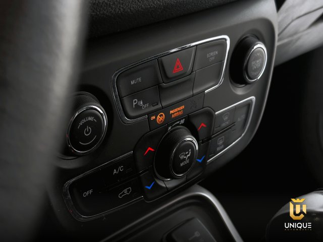 Jeep Compass 2.0 16V FLEX LONGITUDE AUTOMÁTICO 2019 branco à venda na Unique Automóveis em Indaiatuba — foto 12