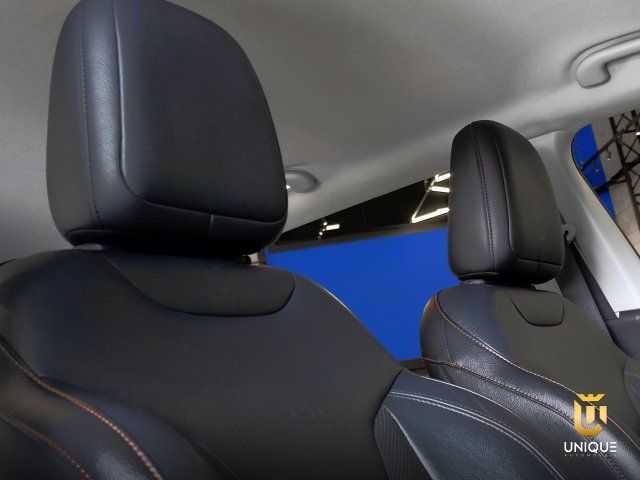 Jeep Compass 2.0 16V FLEX LONGITUDE AUTOMÁTICO 2019 branco à venda na Unique Automóveis em Indaiatuba — foto 17