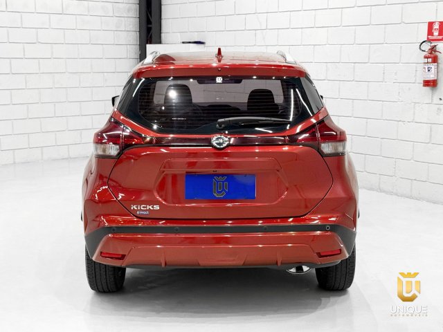 Nissan Kicks 1.6 16V FLEXSTART SENSE XTRONIC 2022 vermelho à venda na Unique Automóveis em Indaiatuba — foto 5