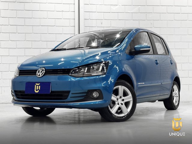 Volkswagen Fox 1.6 MSI COMFORTLINE 8V FLEX 4P MANUAL 2014/2015 azul à venda na Unique Automóveis em Indaiatuba — foto 2