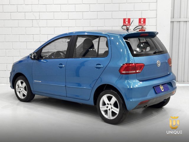 Volkswagen Fox 1.6 MSI COMFORTLINE 8V FLEX 4P MANUAL 2014/2015 azul à venda na Unique Automóveis em Indaiatuba — foto 6