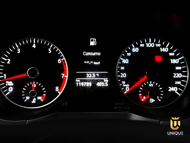 Volkswagen Fox 1.6 MSI COMFORTLINE 8V FLEX 4P MANUAL 2014/2015 azul à venda na Unique Automóveis em Indaiatuba — foto 11