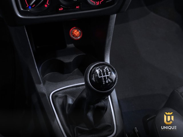 Volkswagen Fox 1.6 MSI COMFORTLINE 8V FLEX 4P MANUAL 2014/2015 azul à venda na Unique Automóveis em Indaiatuba — foto 15