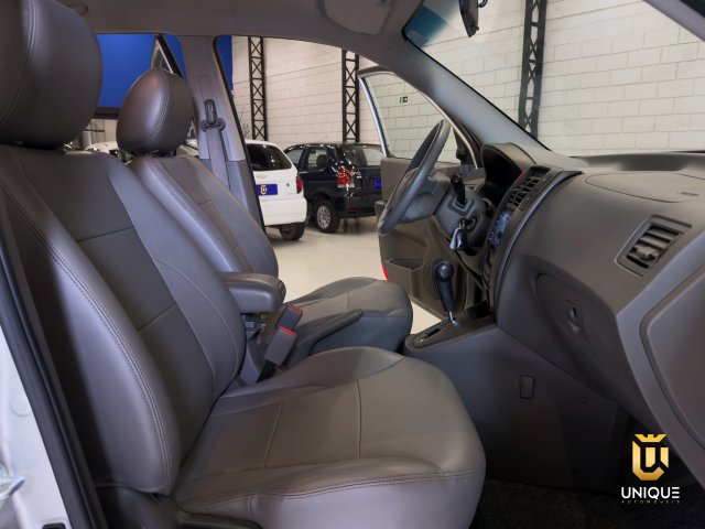 Hyundai Tucson 2.0 MPFI GLS 16V 143CV 2WD FLEX 4P AUTOMÁTICO 2016/2017 prata à venda na Unique Automóveis em Indaiatuba — foto 15