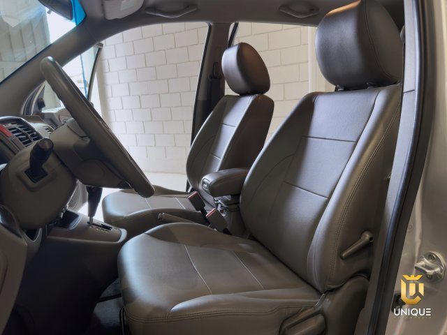 Hyundai Tucson 2.0 MPFI GLS 16V 143CV 2WD FLEX 4P AUTOMÁTICO 2016/2017 prata à venda na Unique Automóveis em Indaiatuba — foto 17