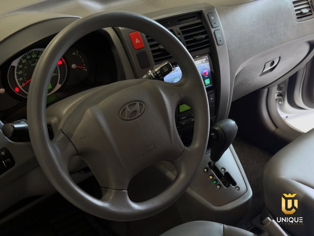 Hyundai Tucson 2.0 MPFI GLS 16V 143CV 2WD FLEX 4P AUTOMÁTICO 2016/2017 prata à venda na Unique Automóveis em Indaiatuba — foto 18
