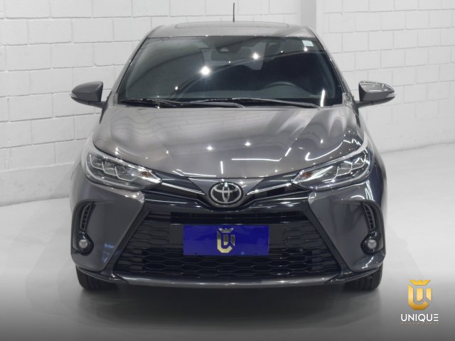 Toyota Yaris Hatch 1.5 16V FLEX XLS CONNECT MULTIDRIVE 2022/2023 cinza à venda na Unique Automóveis em Indaiatuba — foto 4