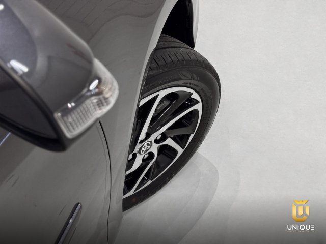 Toyota Yaris Hatch 1.5 16V FLEX XLS CONNECT MULTIDRIVE 2022/2023 cinza à venda na Unique Automóveis em Indaiatuba — foto 8