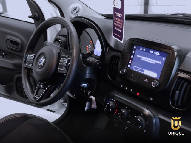 Fiat Mobi 1.0 EVO FLEX TREKKING MANUAL 2023/2024 branco à venda na Unique Automóveis em Indaiatuba — foto 16