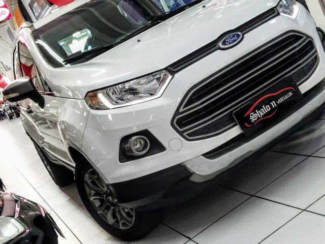 foto do veículo Ford EcoSport  sedan 1.6 FREESTYLE 16V FLEX 4P MANUAL