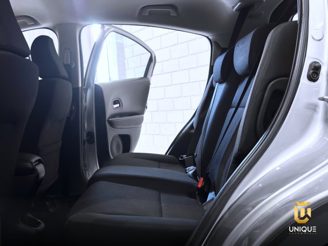 Honda Hr-v 1.8 16V FLEX EX 4P AUTOMÁTICO 2018 prata à venda na Unique Automóveis em Indaiatuba — foto 17