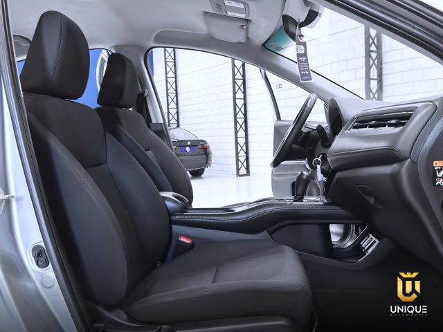Honda Hr-v 1.8 16V FLEX EX 4P AUTOMÁTICO 2018 prata à venda na Unique Automóveis em Indaiatuba — foto 18