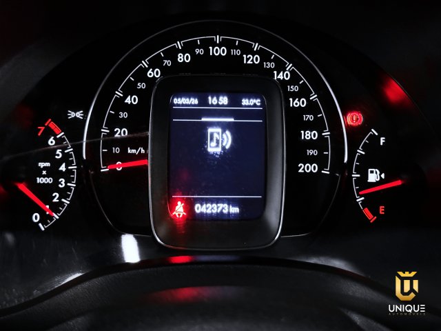 Fiat Strada 1.3 FIREFLY FLEX VOLCANO CD CVT 2022/2023 branco à venda na Unique Automóveis em Indaiatuba — foto 17