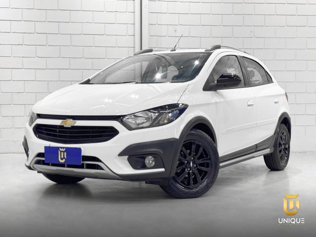 Chevrolet Onix 1.4 MPFI ACTIV 8V FLEX 4P MANUAL 2018/2019 branco à venda na Unique Automóveis em Indaiatuba — foto 2
