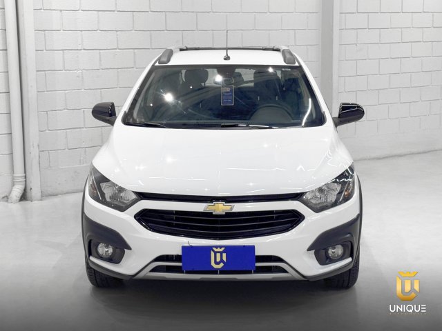 Chevrolet Onix 1.4 MPFI ACTIV 8V FLEX 4P MANUAL 2018/2019 branco à venda na Unique Automóveis em Indaiatuba — foto 4