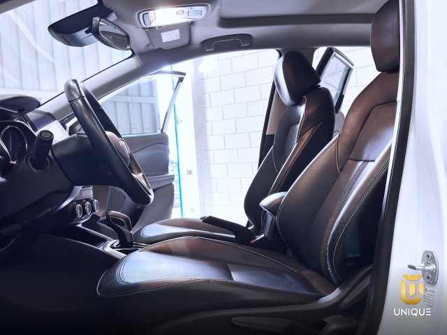 Chevrolet Tracker 1.0 TURBO FLEX PREMIER AUTOMÁTICO 2023 branco à venda na Unique Automóveis em Indaiatuba — foto 10