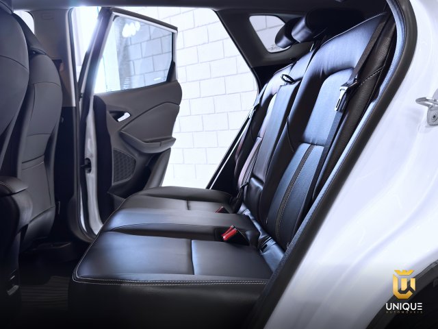 Chevrolet Tracker 1.0 TURBO FLEX PREMIER AUTOMÁTICO 2023 branco à venda na Unique Automóveis em Indaiatuba — foto 16