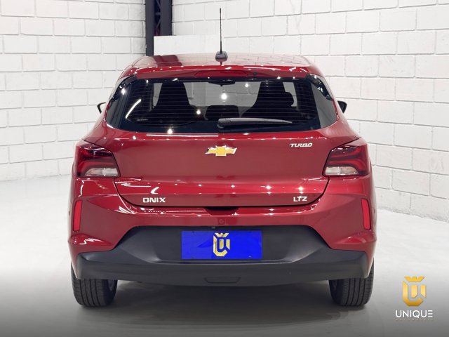 Chevrolet Onix 1.0 TURBO FLEX LTZ AUTOMATICO 2023/2024 vermelho à venda na Unique Automóveis em Indaiatuba — foto 5
