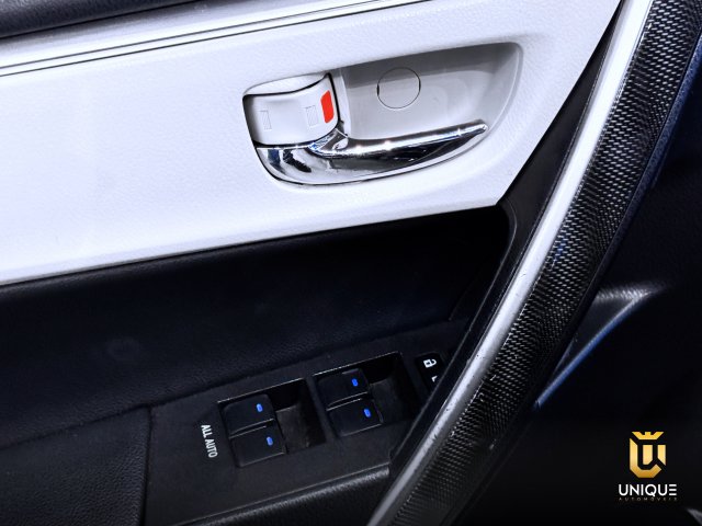 Toyota Corolla 2.0 ALTIS 16V FLEX 4P AUTOMÁTICO 2015/2016 preto à venda na Unique Automóveis em Indaiatuba — foto 11