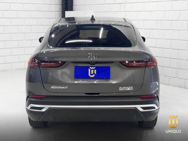 Fiat Fastback 1.0 TURBO 200 FLEX AUDACE CVT 2023 cinza à venda na Unique Automóveis em Indaiatuba — foto 5