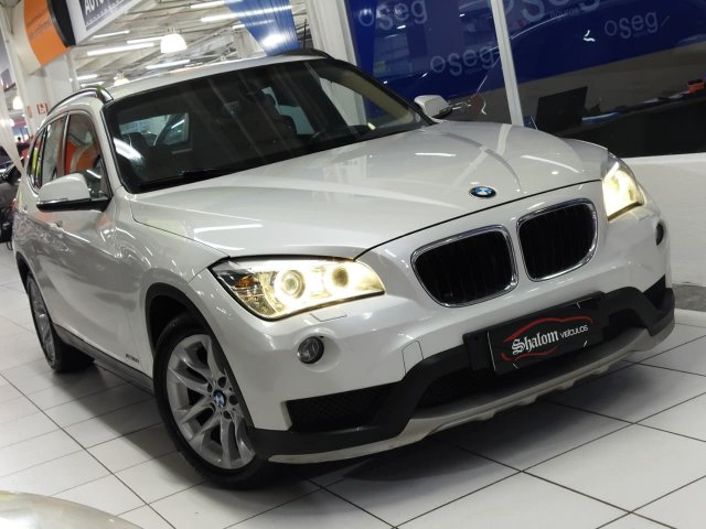 foto do veículo BMW X1   2.0 16V TURBO ACTIVEFLEX SDRIVE20I 4P AUTOMÁTICO