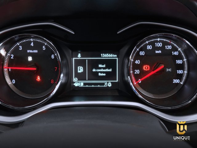 Chevrolet Onix 1.0 TURBO FLEX LT MANUAL 2019/2020 branco à venda na Unique Automóveis em Indaiatuba — foto 12