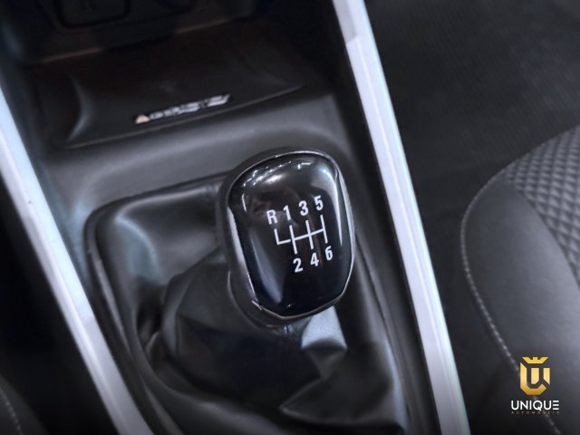 Chevrolet Onix 1.0 TURBO FLEX LT MANUAL 2019/2020 branco à venda na Unique Automóveis em Indaiatuba — foto 14